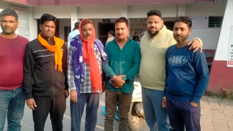 देवभूमि भैरव सेना संगठन ने अवैध मांस के साथ एक व्यक्ति को पड़कर पुलिस को सौपा