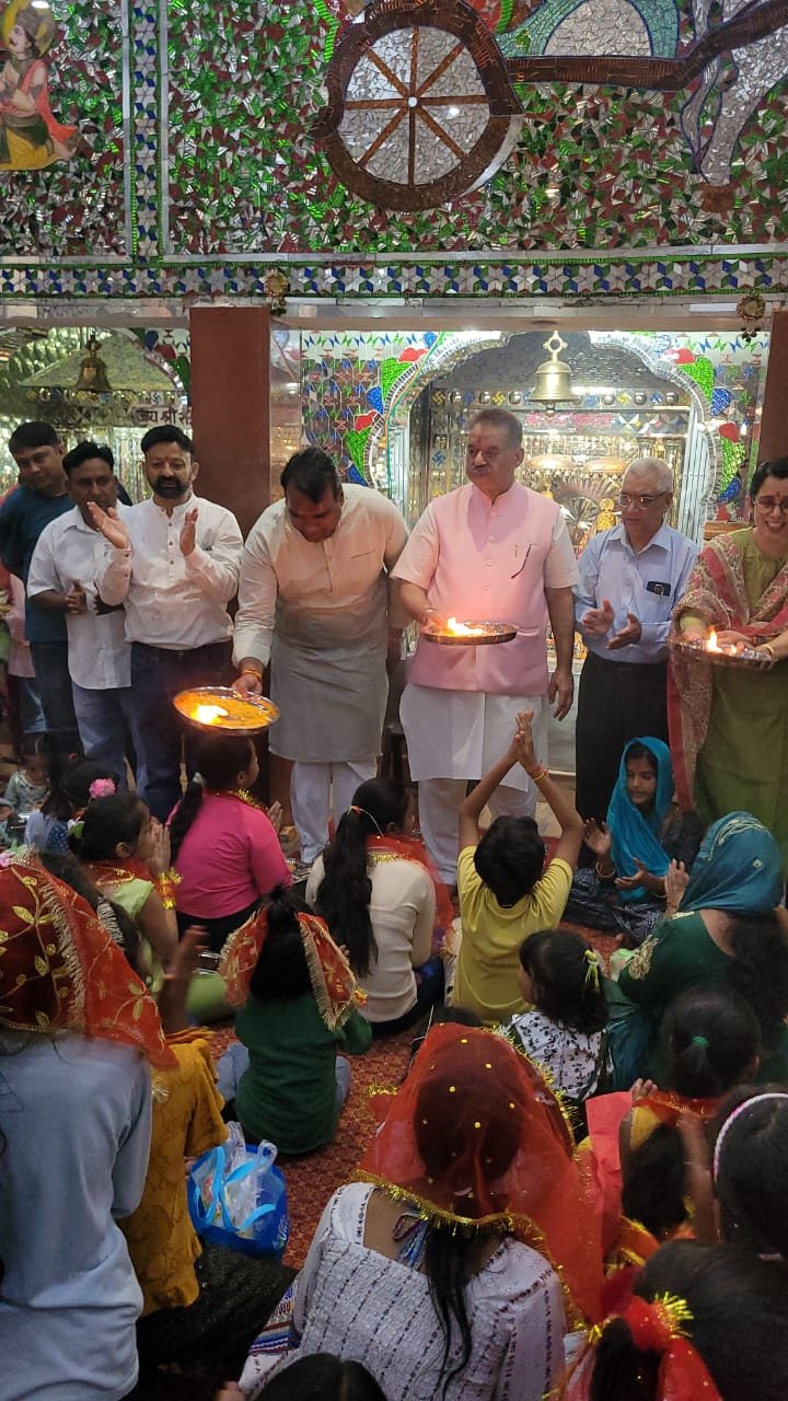 महानगर भाजपा द्वारा महानवमी के शुभ अवसर पर 501 कन्याओं का पूजन कर आशीर्वाद प्राप्त किया गया
