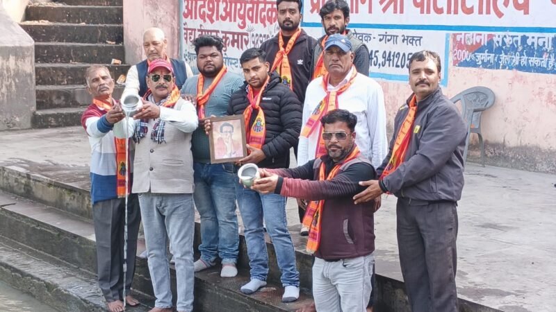 शिवसेना ने बालासाहेब ठाकरे का जन्म दिवस धूमधाम से मनाया